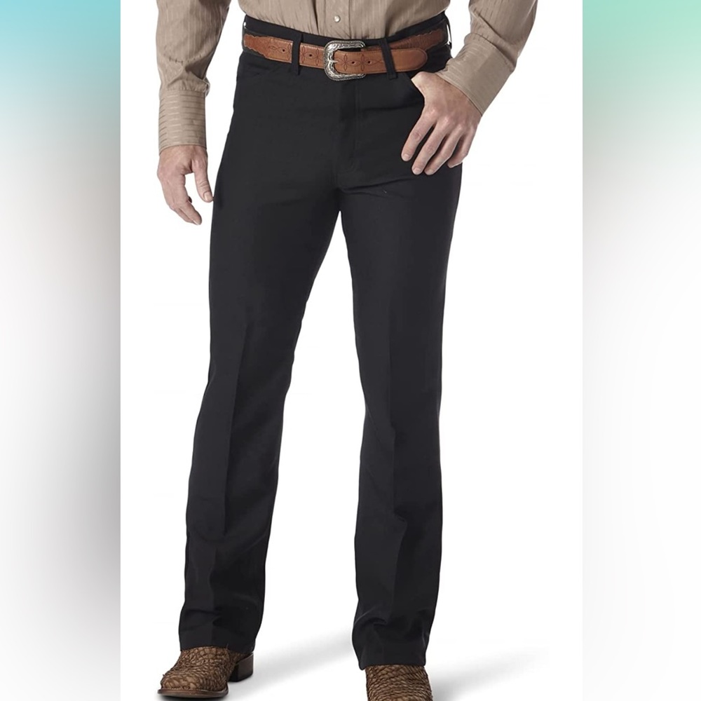 Men’s New With Tags Wrangler Wrancher Dress Jean in Black Size 33x30